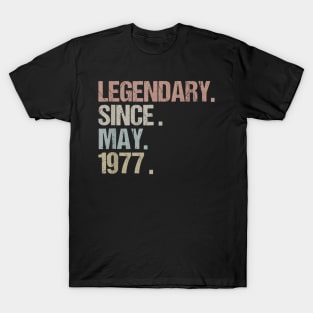 43st Birthday Gift Legendary Since May 1977 Retro VIntage T-Shirt